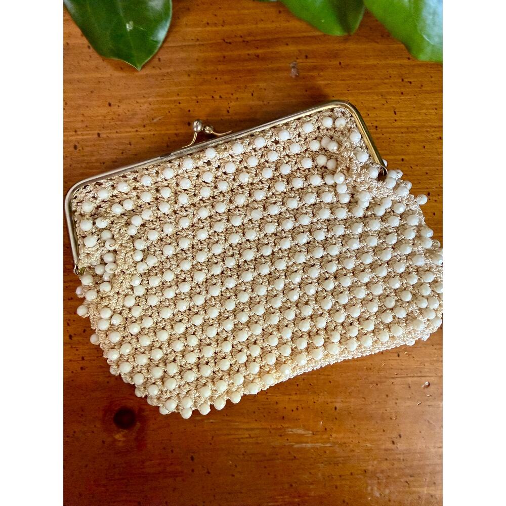 Vintage Beaded Crochet Coin Purse Ivory Pearl Kiss Lock Evening Handbag Retro